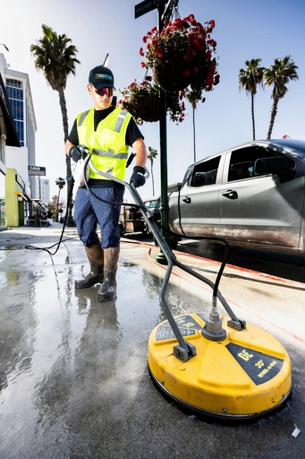Pressure washing 
